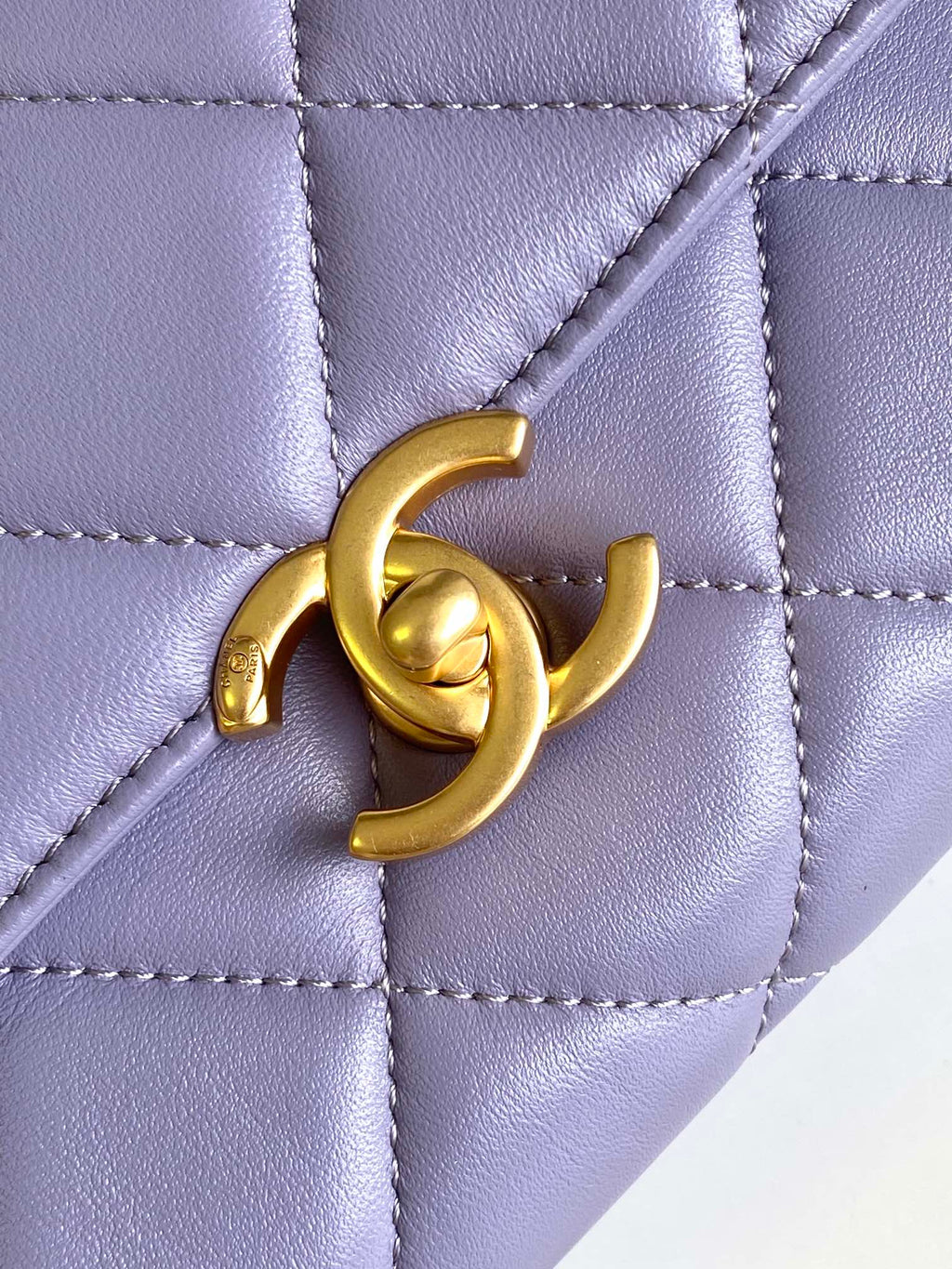 CC MINI 20 FLAP BAG IN LIGHT PURPLE LAMBSKIN GOLD HARDWARE