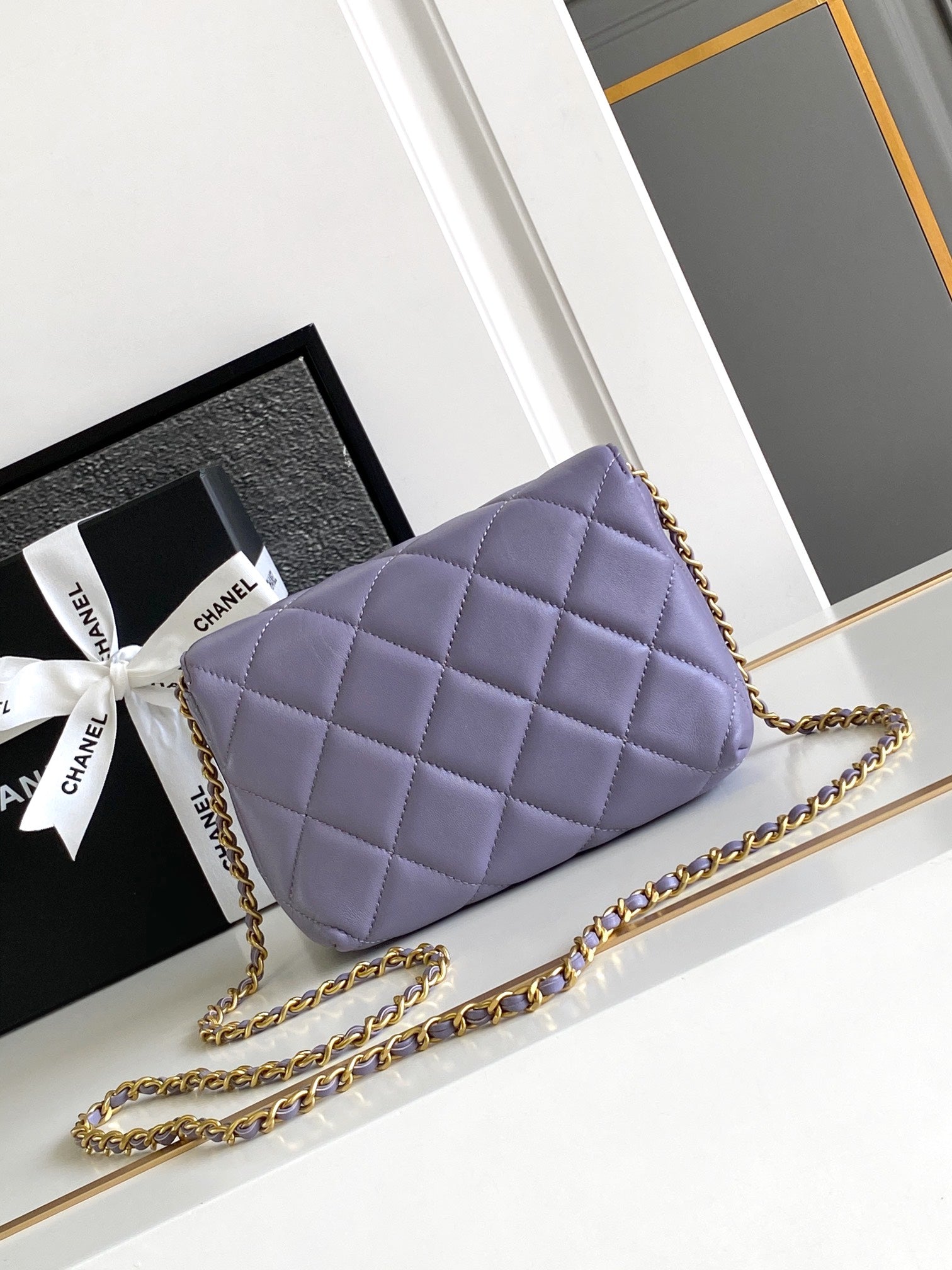 CC MINI 20 FLAP BAG IN LIGHT PURPLE LAMBSKIN GOLD HARDWARE