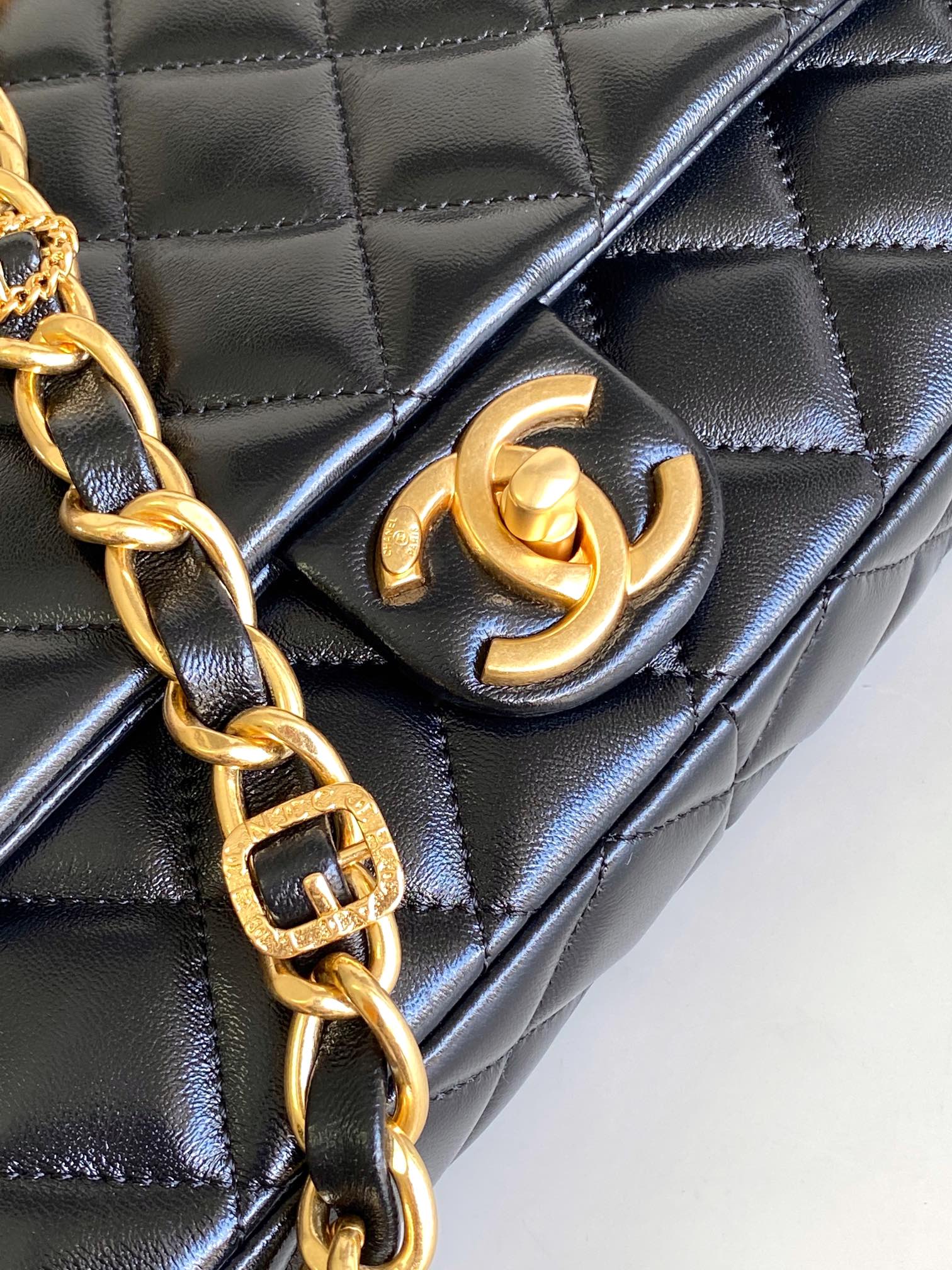 CC 38 MAXI CLUTCH BAG IN BLACK CALFSKIN