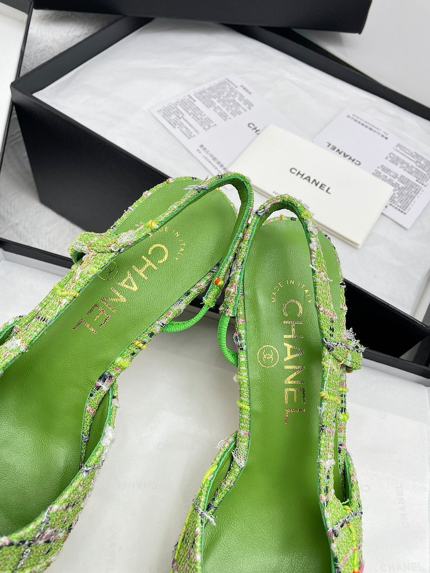 CC SLINGBACK 25S 65 MM IN GREEN FABRIC MIX TWEED