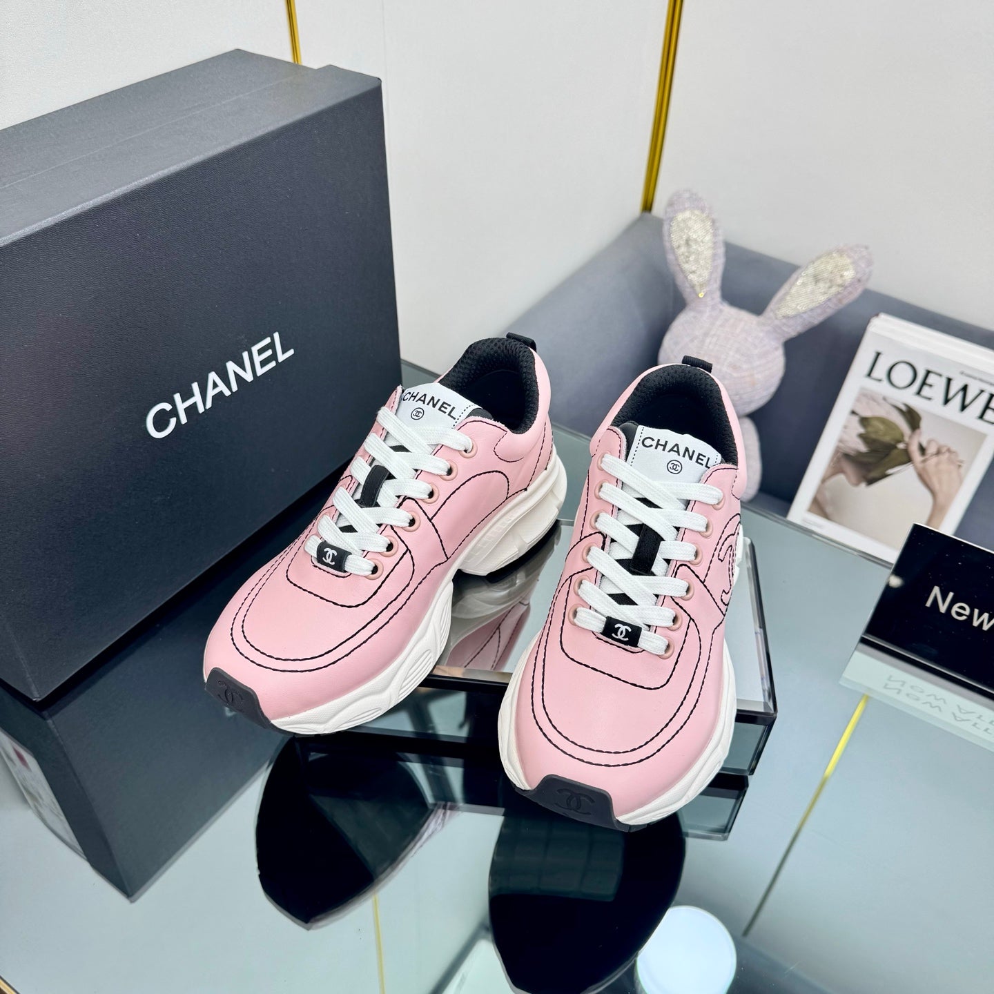 TRAINERS SNEAKER IN LIGHT PINK CALFSKIN WITH BLACK EMBROIDERED