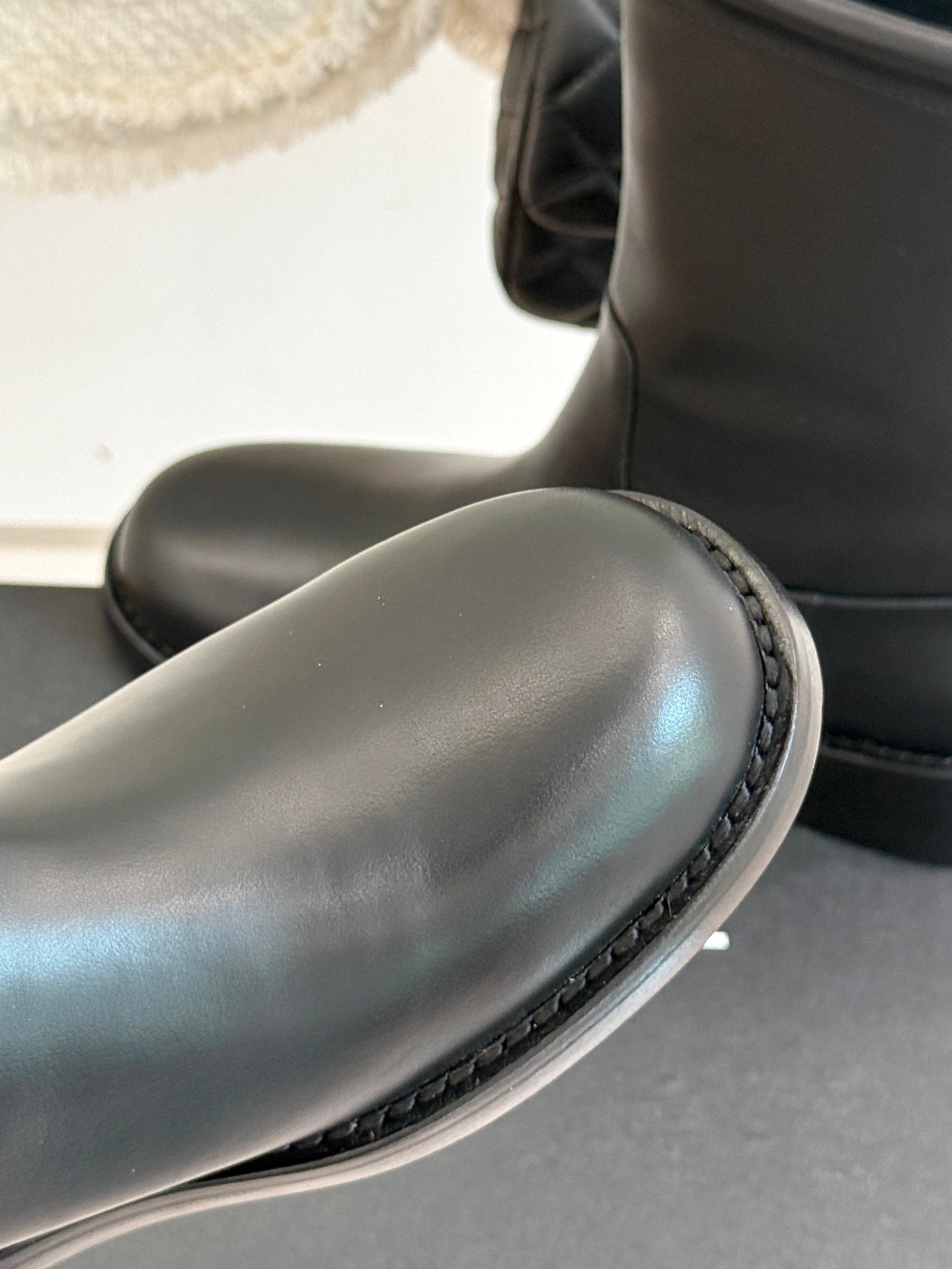 CC SHORT BOOTS IN BLACK CALFSKIN