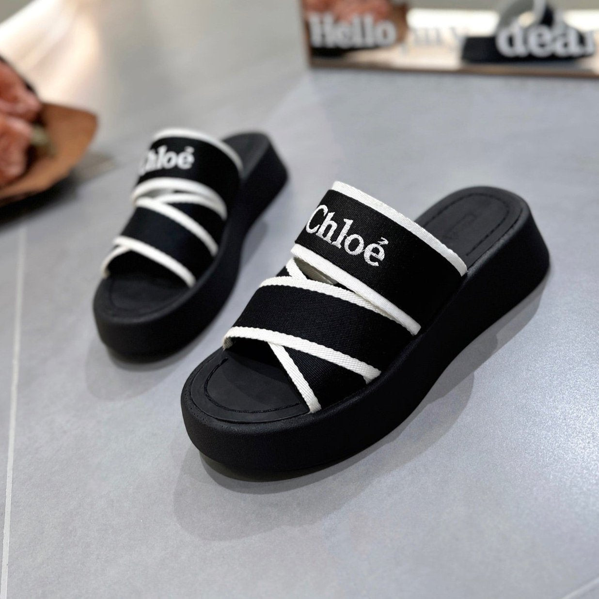 CHLO¨¦ PLATFORM SANDALS IN BLACK MIX WHITE DENSITY KNIT