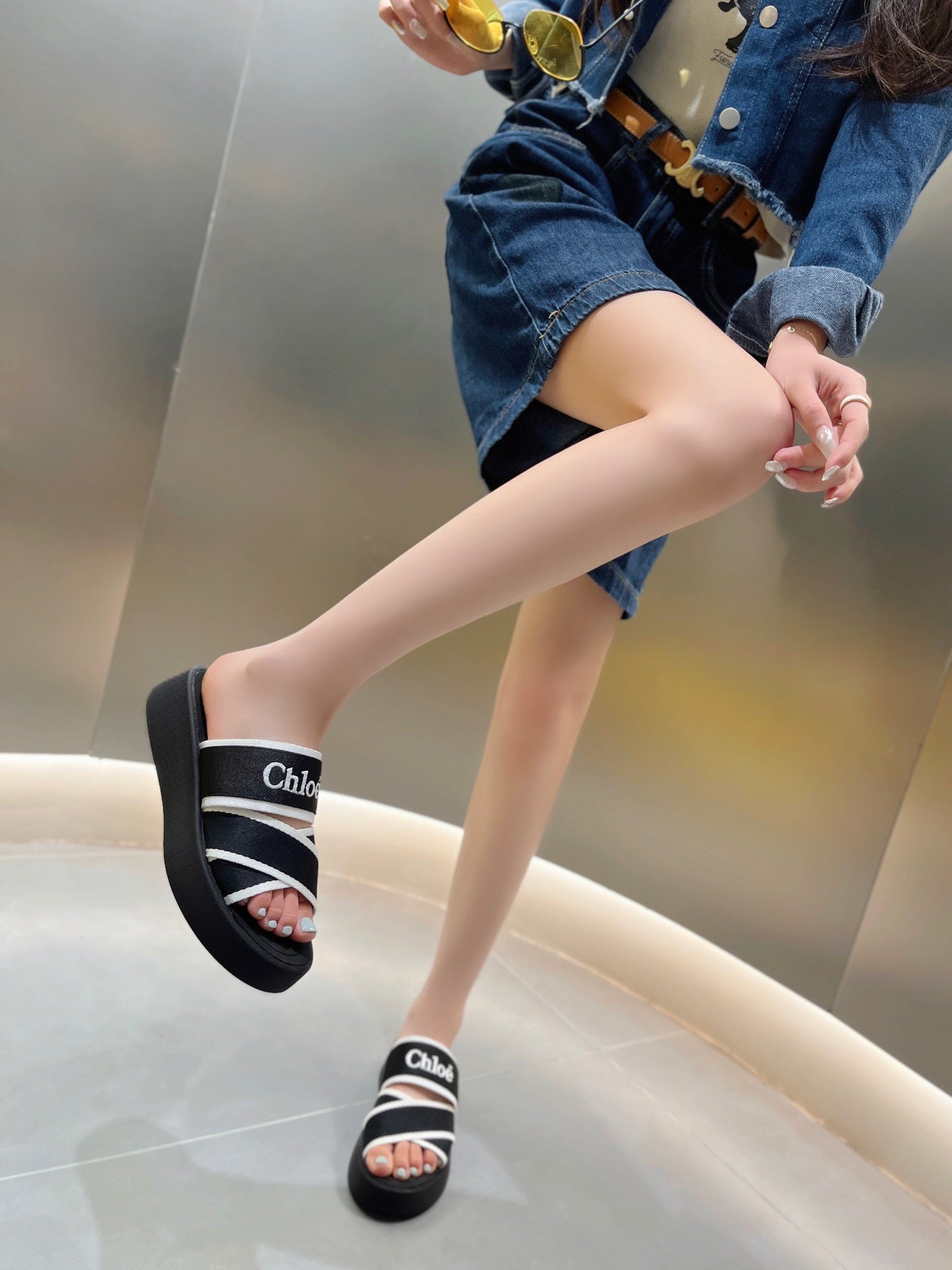 CHLO¨¦ PLATFORM SANDALS IN BLACK MIX WHITE DENSITY KNIT