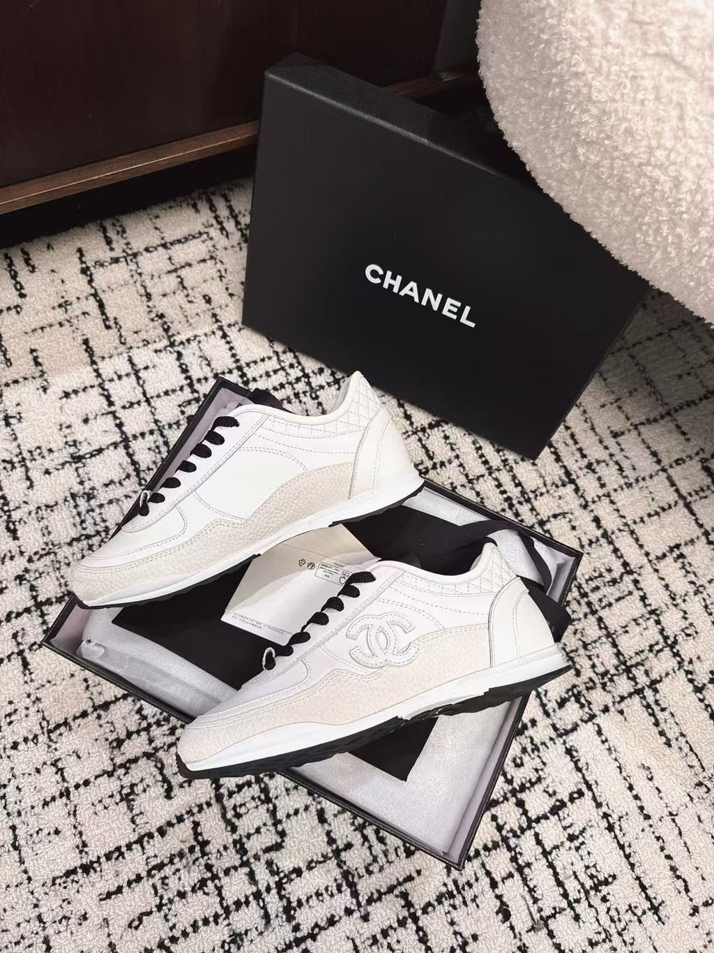 TRAINERS SNEAKER IN WHITE CALFSKIN AND SUEDE