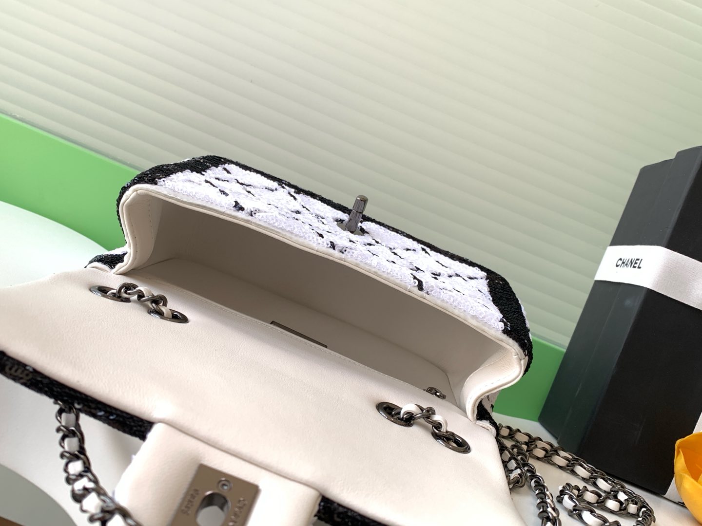 CLASSIC FLAP BAG 21 IN BLACK WHITE SEQUINS RUTHENIUM HARDWARE