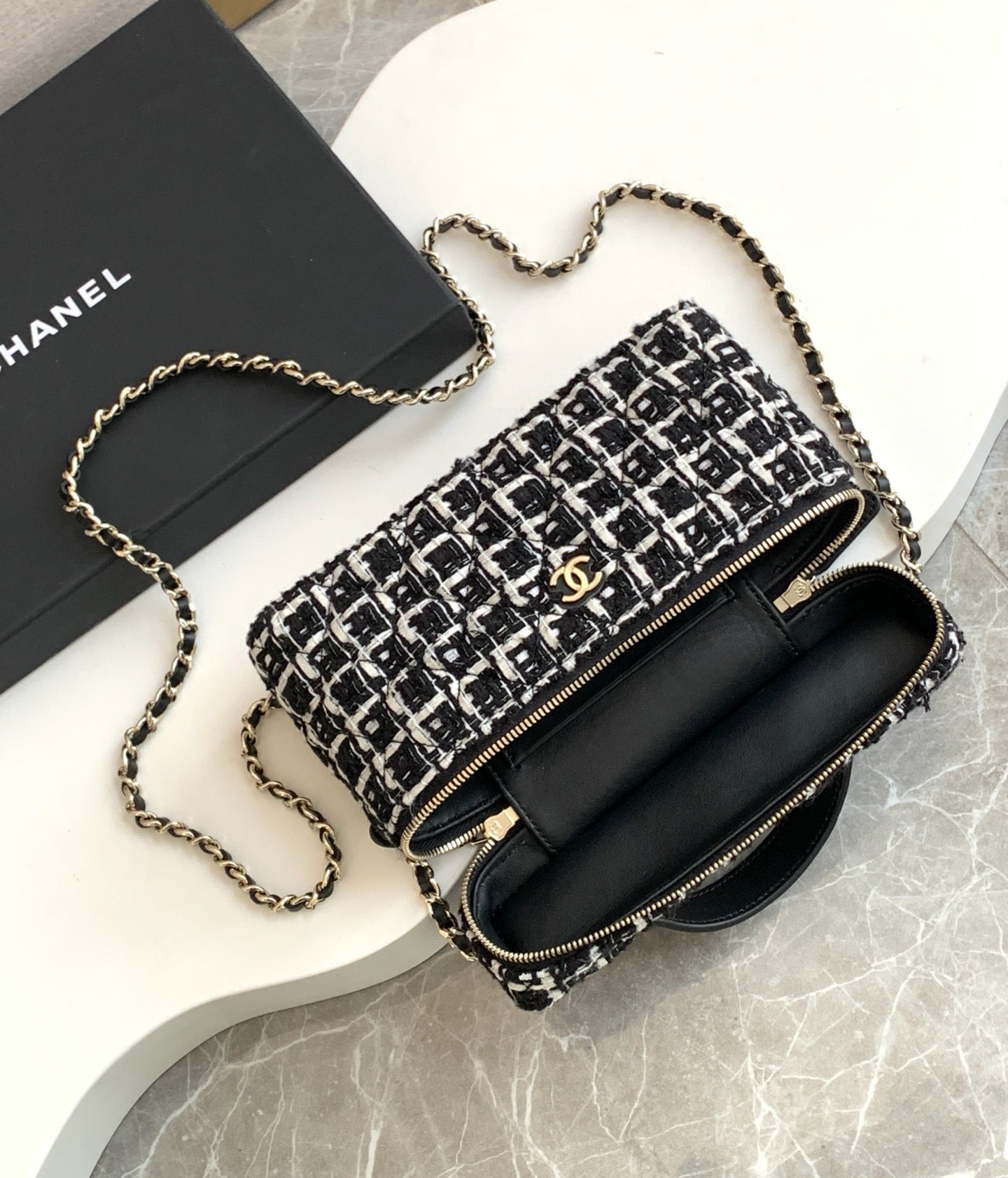 VANITY CASE 19 IN BLACK MIX WHITE QUILTED TWEED GOLD HARDWARE