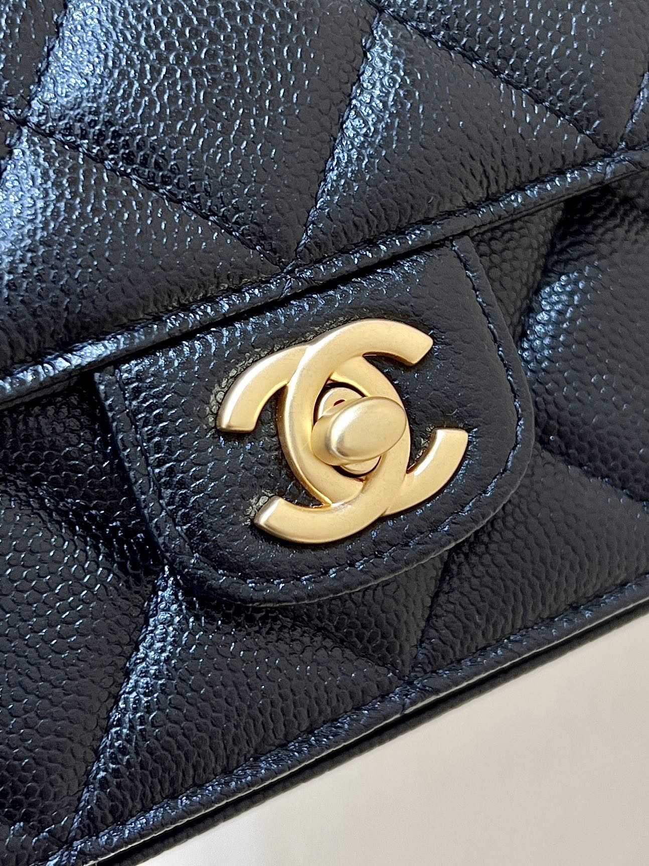 CHANEL FLAP BAG 16 IN BLACK GRAINED CALFSKIN GOLD HARDWARE