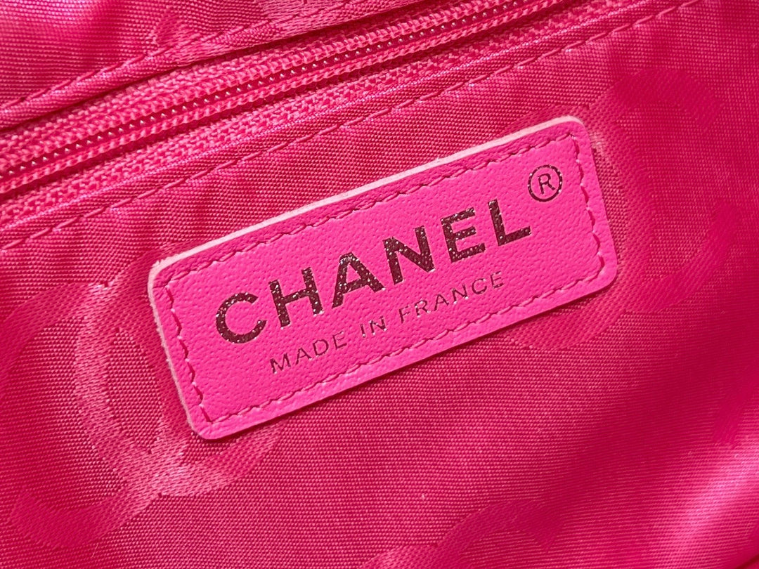 25S CHANEL CAMBON BOSTON BAG 27 IN BLACK AND WHITE CALFSKIN