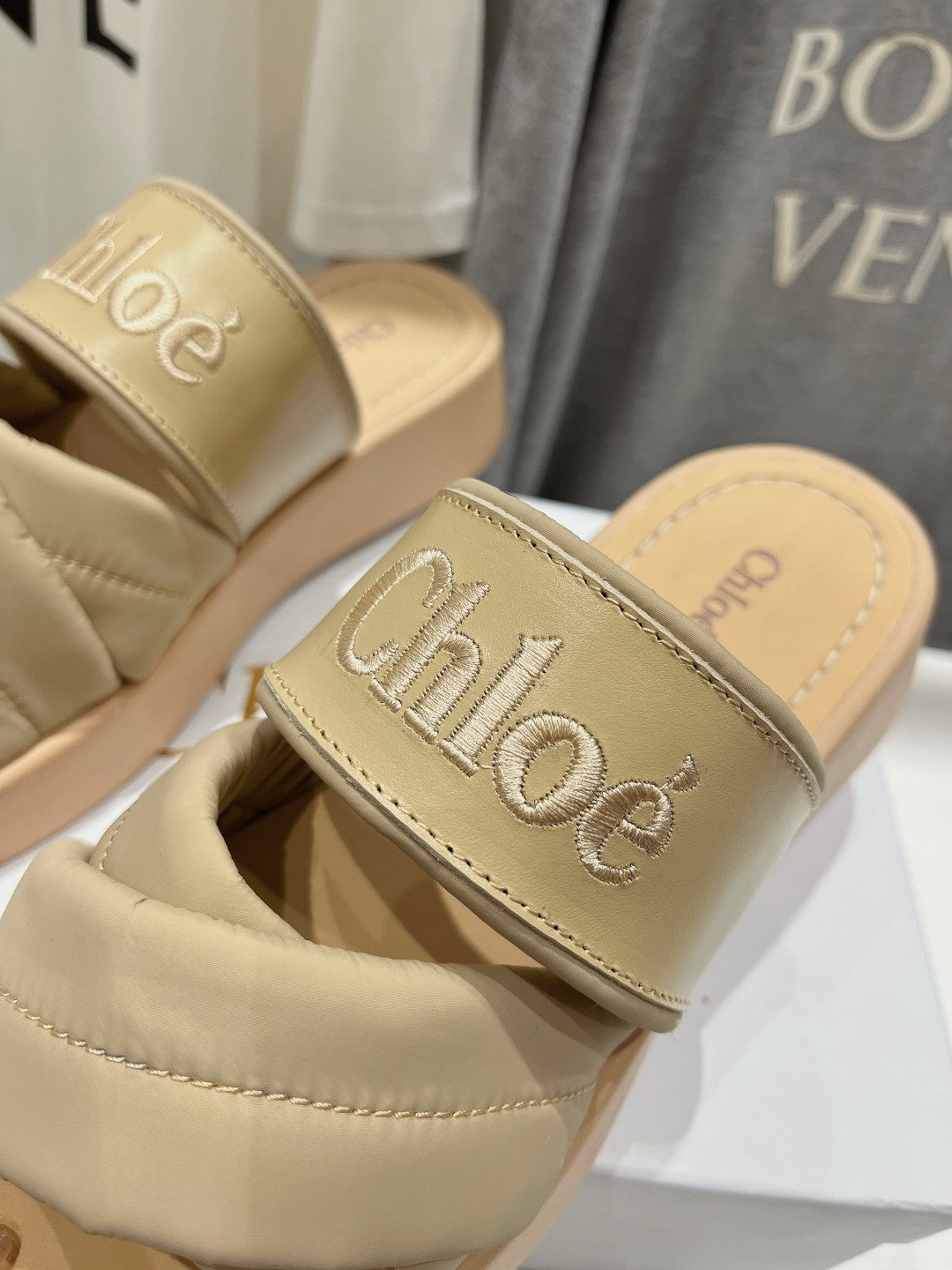 CHLO¨¦ MILA PLATFORM 5 CM IN OYSTER GREY NYLON WITH EMBROIDERED LOGO
