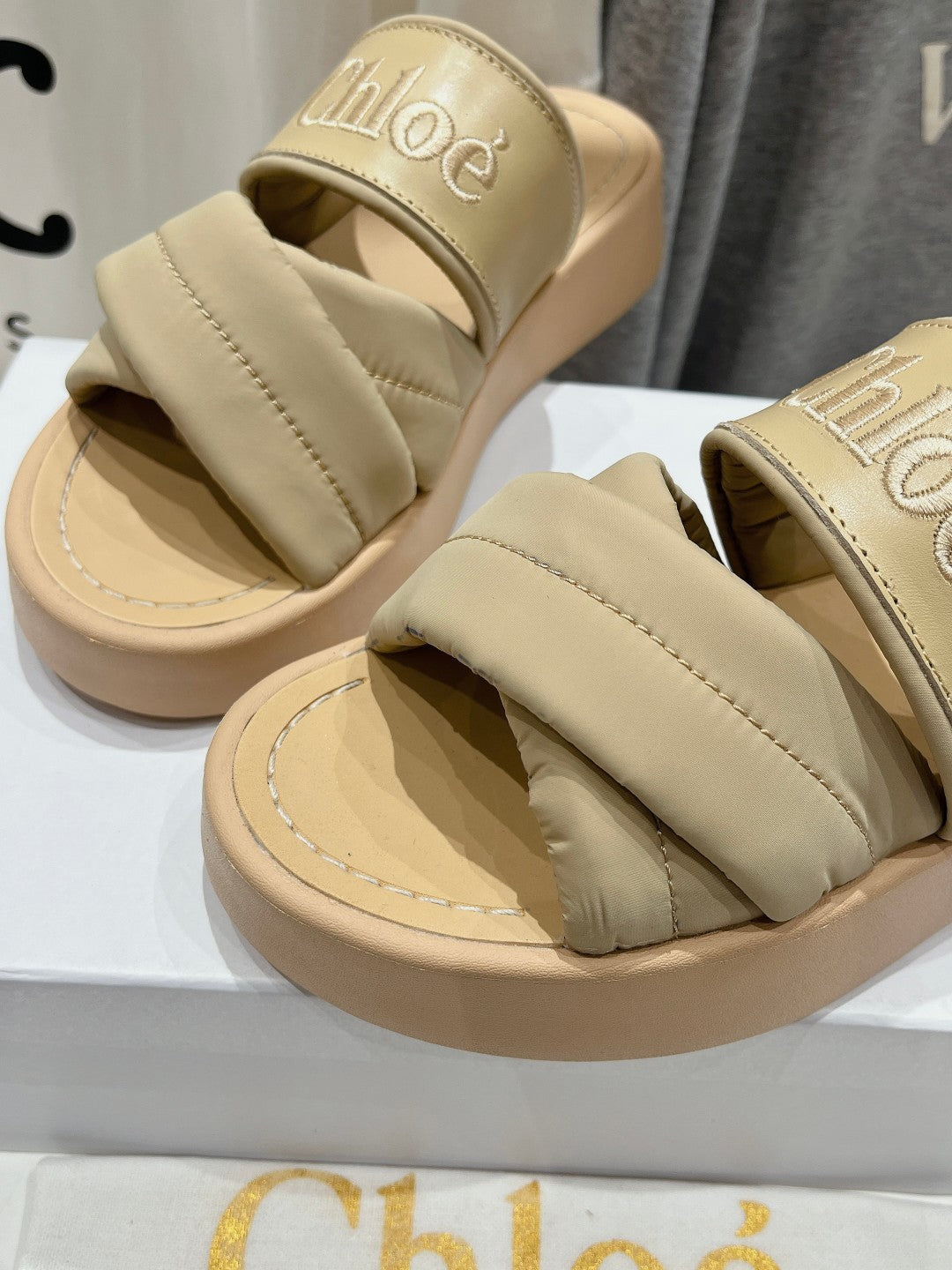 CHLO¨¦ MILA PLATFORM 5 CM IN OYSTER GREY NYLON WITH EMBROIDERED LOGO